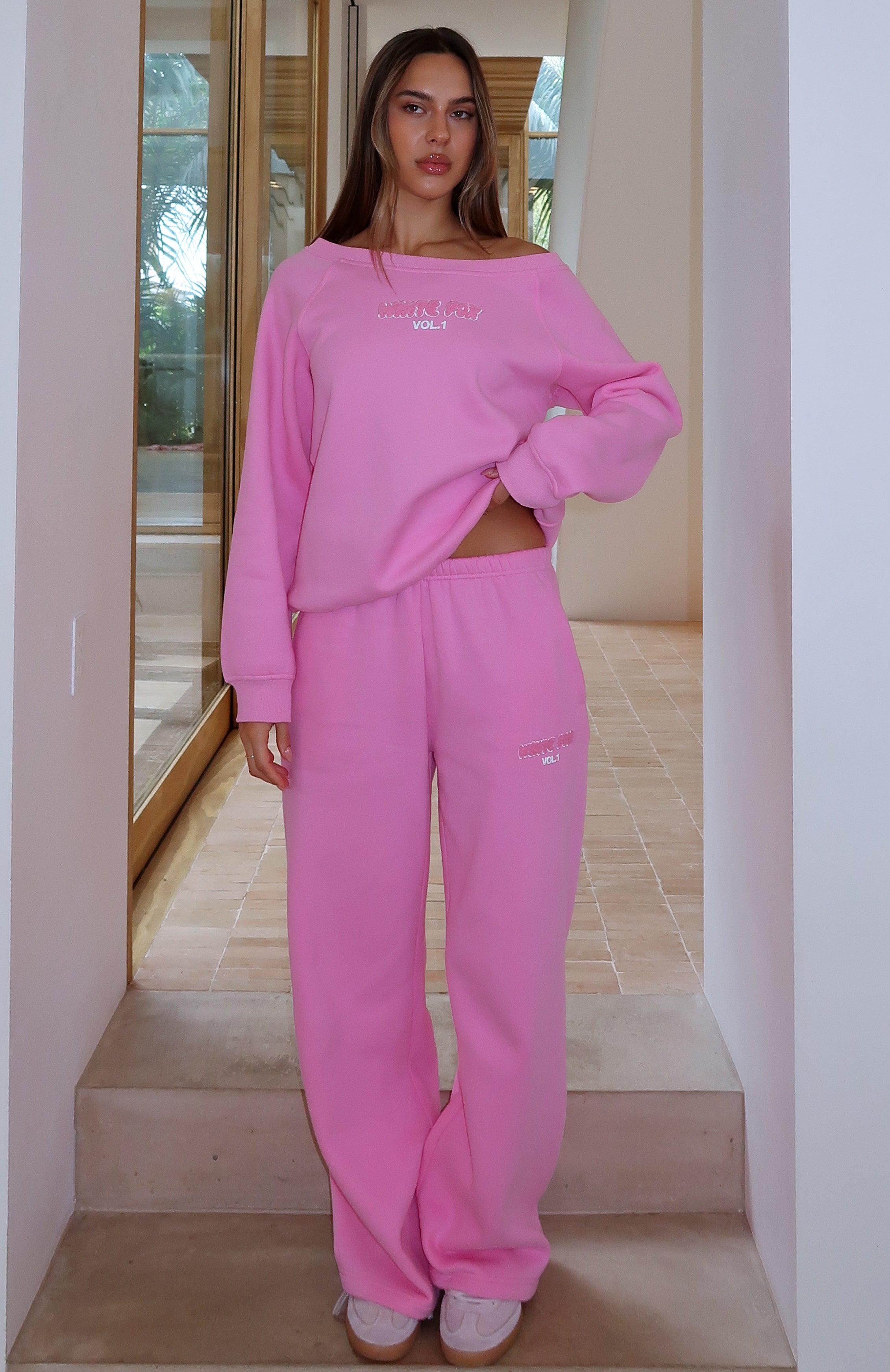 Vol. 1 Wide Leg Sweatpants Bubblegum